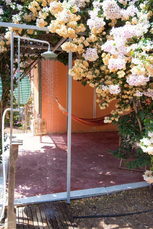 The Boucamviglia Beach House Saronida Esterno foto
